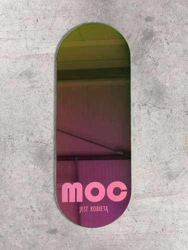 MOC jest kobieta_rainbow 01.jpg